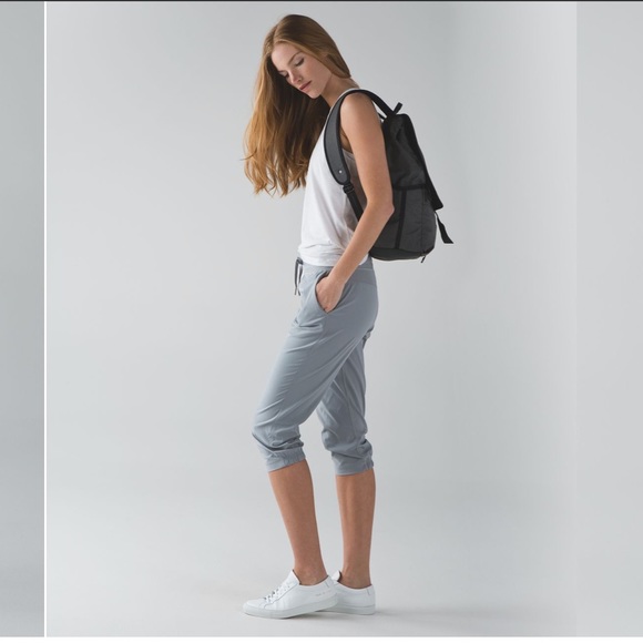 lululemon athletica Pants - Lululemon Studio Crop